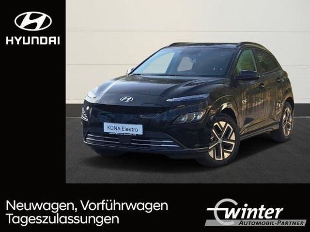 Schwarz metallic Gebraucht 2024 Hyundai Kona Advantage SUV | 23.980 € (Superpreis) - Bild 1/4