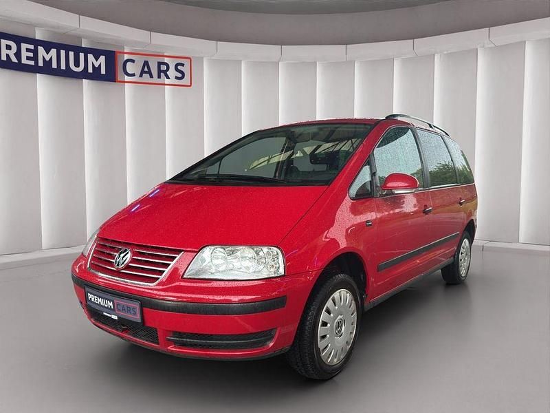 Rot Gebraucht 2009 VW Sharan Trendline Van / Kleinbus | 3.490 € (Fairer Preis) - Bild 1/4