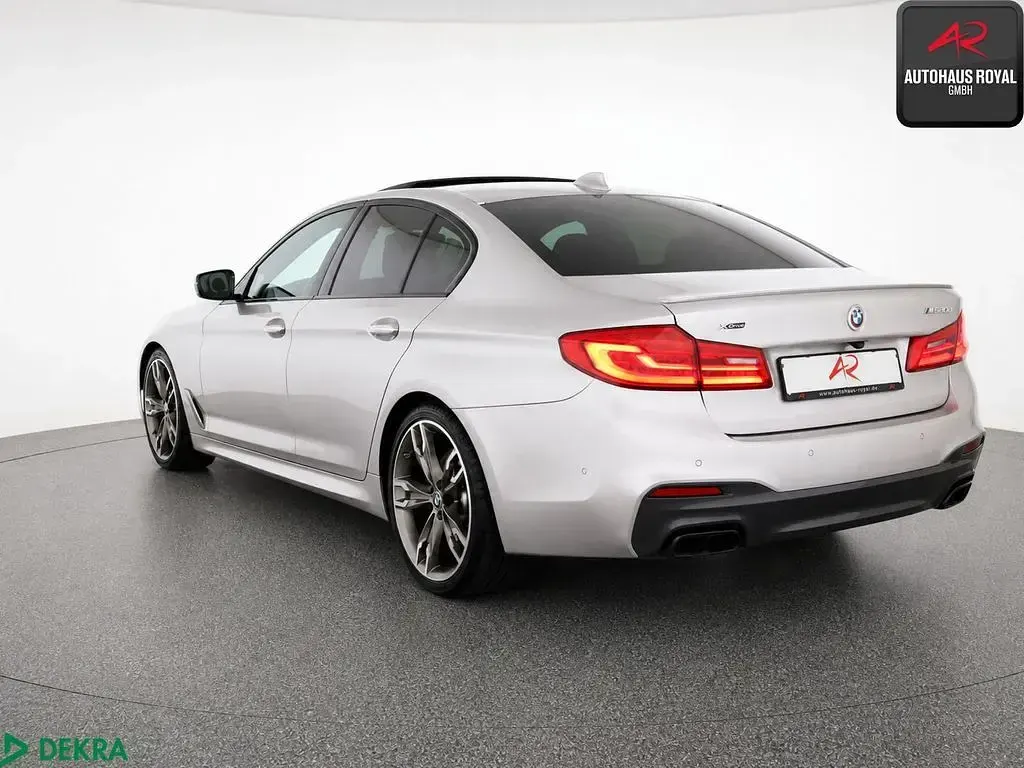 Gebraucht BMW M550 Shadowline 462 PS (339 kW) 2018 Rhodonitsilber Limousine