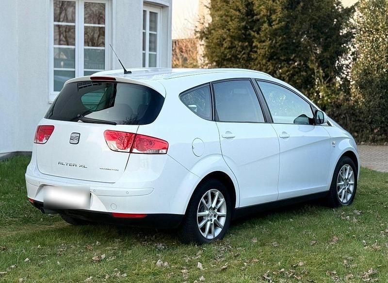 Gebraucht Seat Altea 105 PS (77 kW) 2011 Weiß Van / Kleinbus