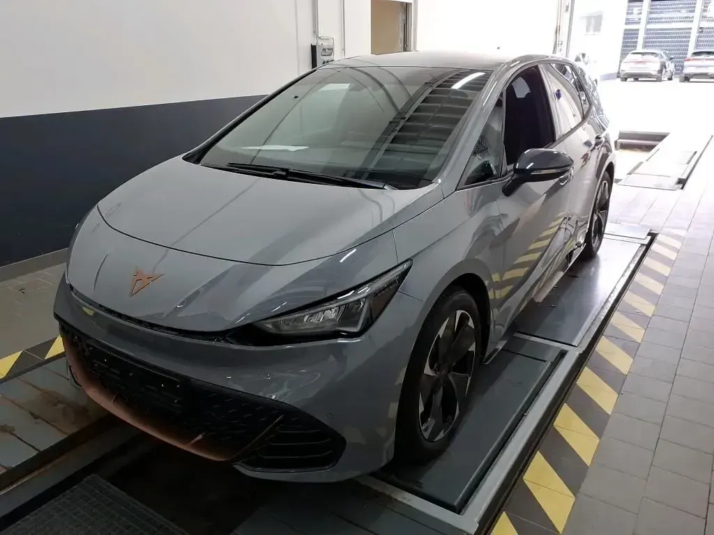 Gebraucht Cupra Born 150 kW (204 PS) 2024 Vapor grau Kleinwagen