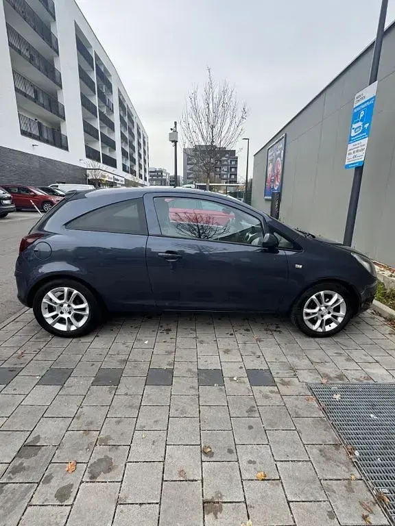 Gebraucht Opel Corsa 101 PS (74 kW) 2010 Blau Kleinwagen