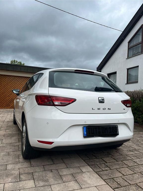 Gebraucht Seat Leon Style 122 PS (89 kW) 2014 Weiß Limousine