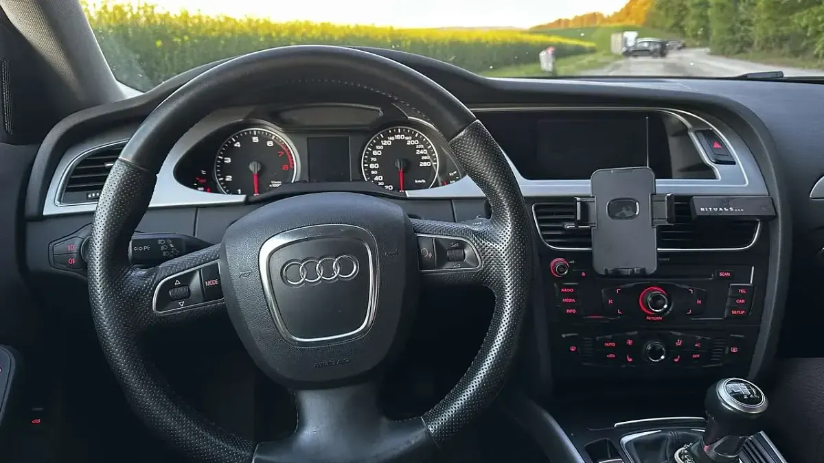 Second-hand Audi A4 Ambiente 211 CP (155 kW) 2011 Negru Berlinǎ