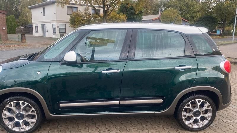 Grün Gebraucht 2016 Fiat 500L Van / Kleinbus | 8.400 € (Fairer Preis) - Bild 1/4