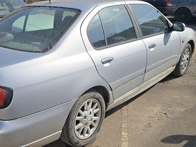 Gebraucht Nissan Primera Comfort 140 PS (102 kW) 2000 Silber Kombi