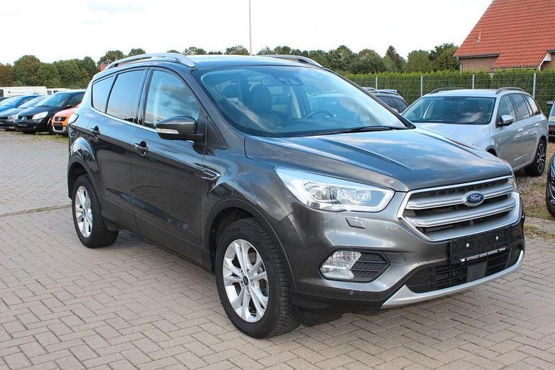 Gebraucht Ford Kuga Titanium 150 PS (110 kW) 2018 Magnetic SUV