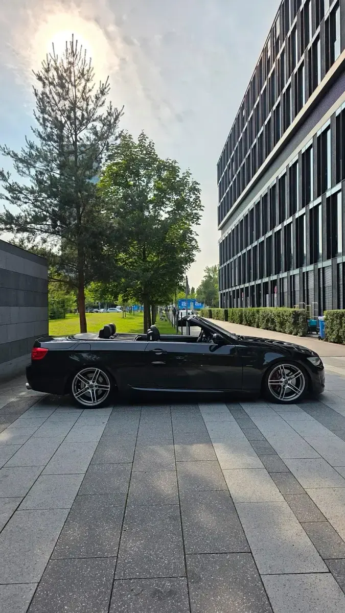 Gebraucht BMW 335 Cabriolet M Sport 306 PS (225 kW) 2011 Schwarz Cabrio