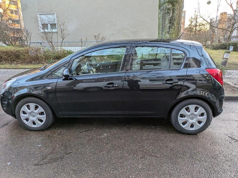 Schwarz Gebraucht 2014 Opel Corsa Edition Kleinwagen | 3.800 € (Fairer Preis) - Bild 1/4