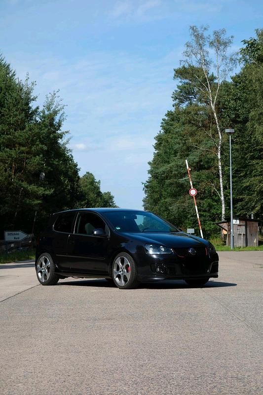 Schwarz Gebraucht 2006 VW Golf V GTI Coupé | 6.300 € (Guter Preis) - Bild 1/4
