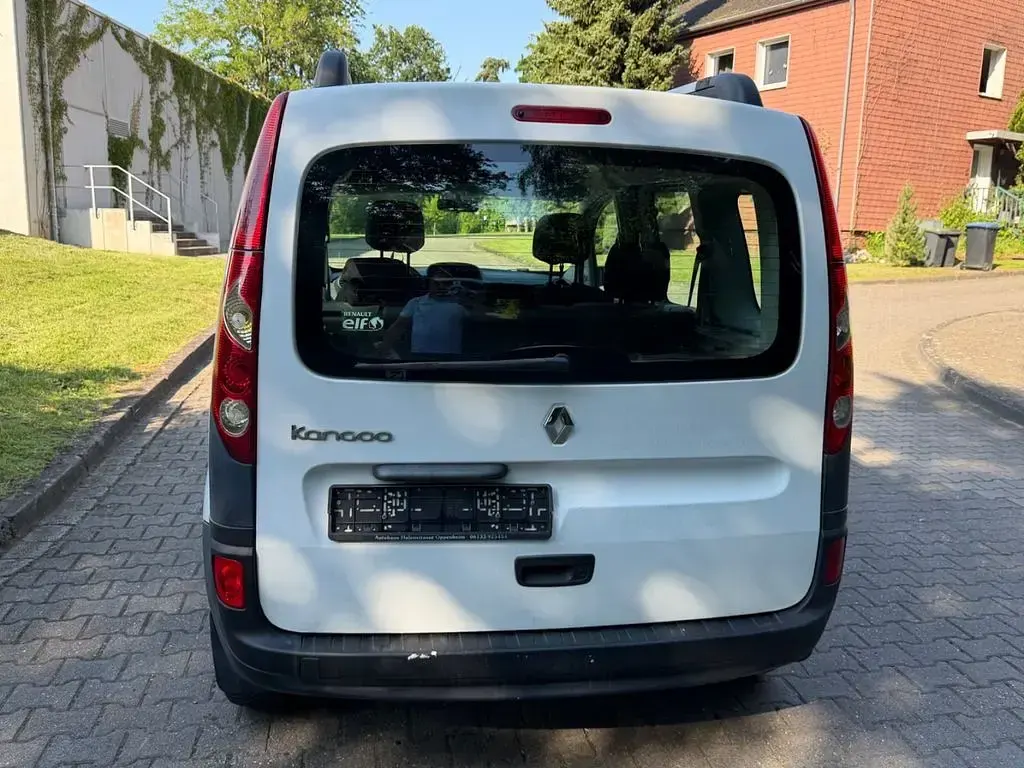 Gebraucht Renault Kangoo Expression 106 PS (77 kW) 2008 Weiß Van / Kleinbus