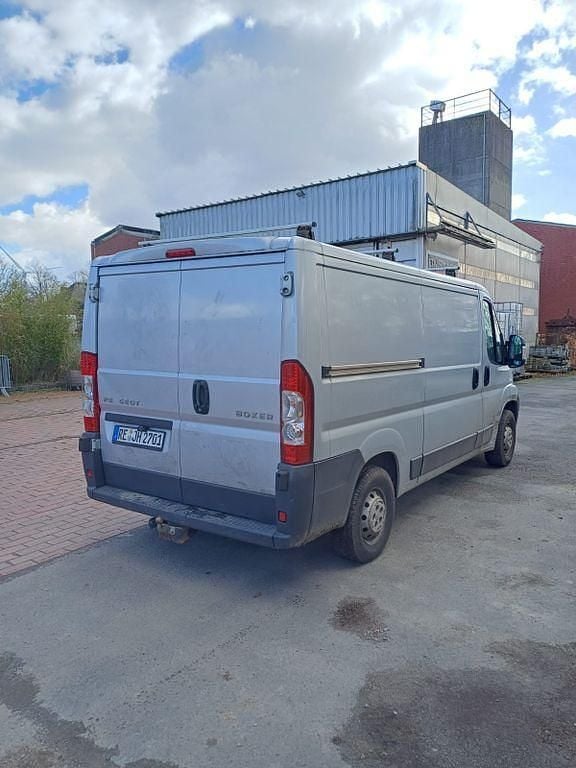Gebraucht Peugeot Boxer 131 PS (96 kW) 2012 Silber Van