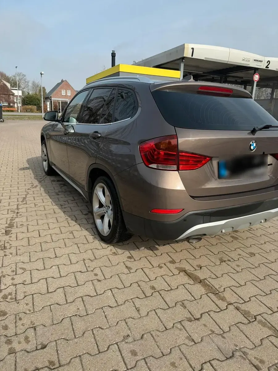 Gebraucht BMW X1 177 PS (130 kW) 2012 Braun SUV