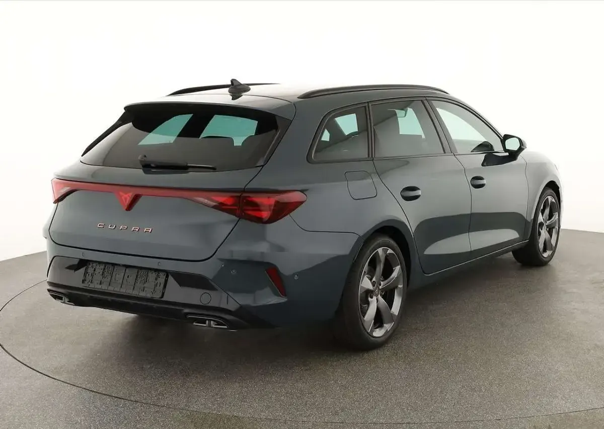 Neu Cupra Leon 204 PS (150 kW) 2026 Graphene grau metallic Kombi