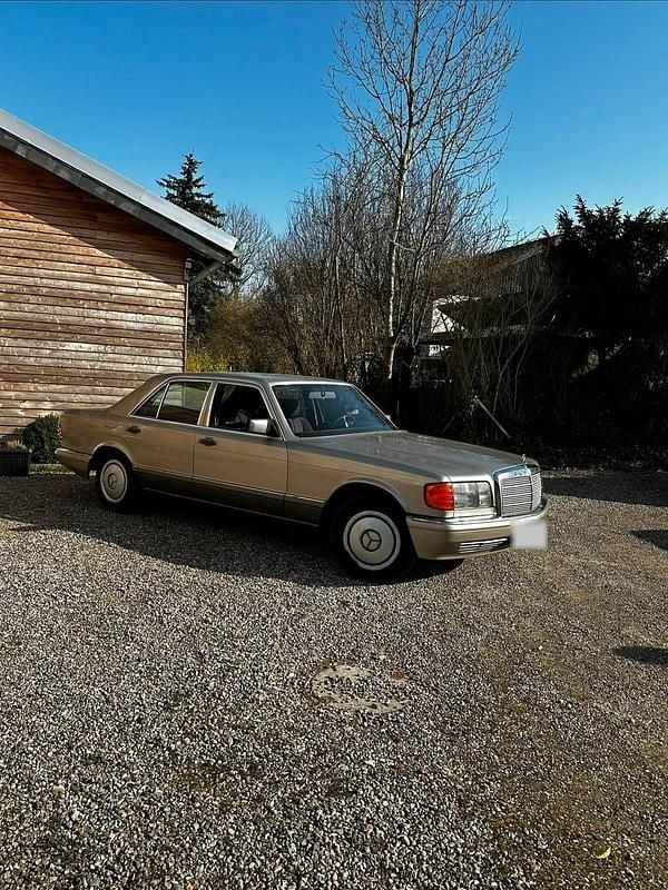 Gebraucht Mercedes E260 160 PS (117 kW) 1988 Andere farben Limousine