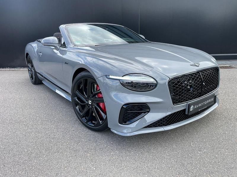 Neu Bentley Continental 782 PS (575 kW) 2025 Grau Cabrio