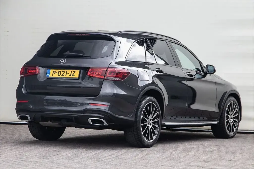 Gebraucht Mercedes GLC300 Premium 245 PS (180 kW) 2019 Grau SUV