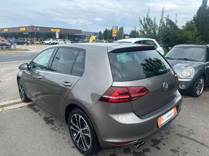 Gebraucht VW Golf VII Edition 125 PS (91 kW) 2015 Grau Limousine