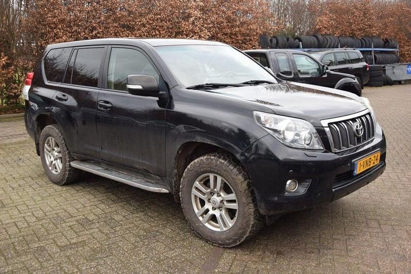 Schwarz Gebraucht 2011 Toyota Land Cruiser SUV | 9.679 € (Superpreis) - Bild 1/4