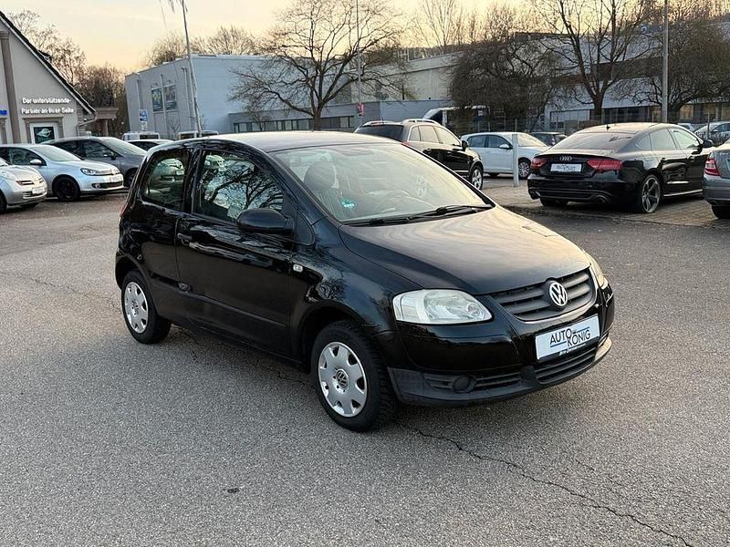 Gebraucht VW Fox Basis 54 PS (39 kW) 2006 Schwarz Kleinwagen