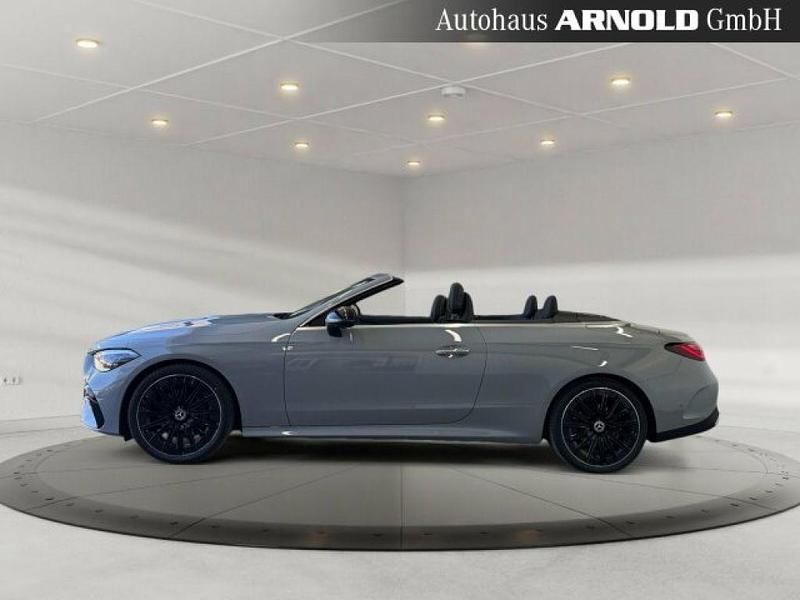 Gebraucht Mercedes 220 197 PS (144 kW) 2025 Manufaktur alpingrau uni Cabrio