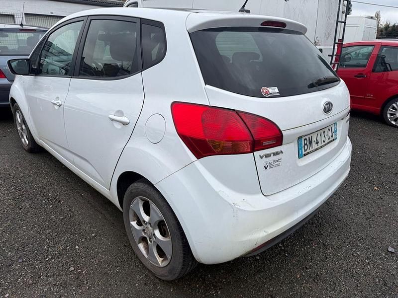 Gebraucht Kia Venga Spirit 128 PS (94 kW) 2011 Weiß Kleinwagen