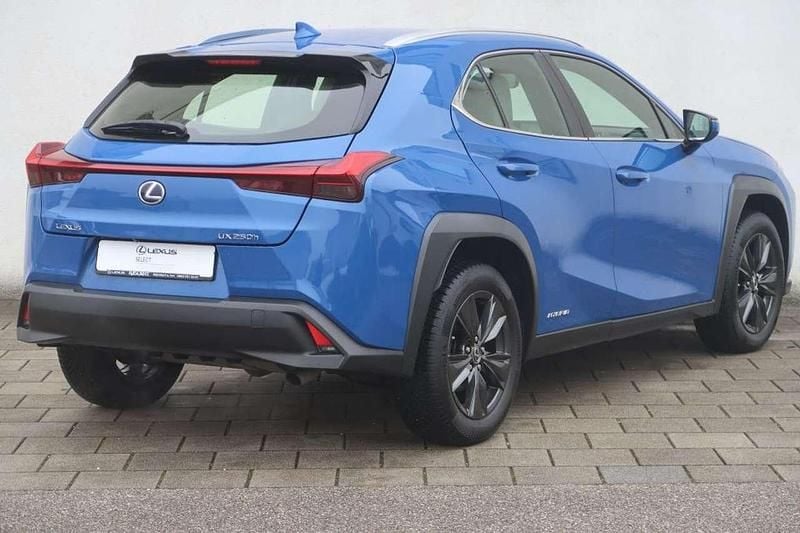 Gebraucht Lexus UX 250h Launch Edition 184 PS (135 kW) 2019 Blau SUV