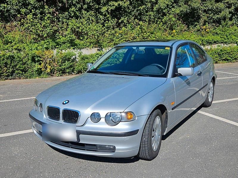 Second-hand BMW 318 143 CP (105 kW) 2002 Argintiu Coupe