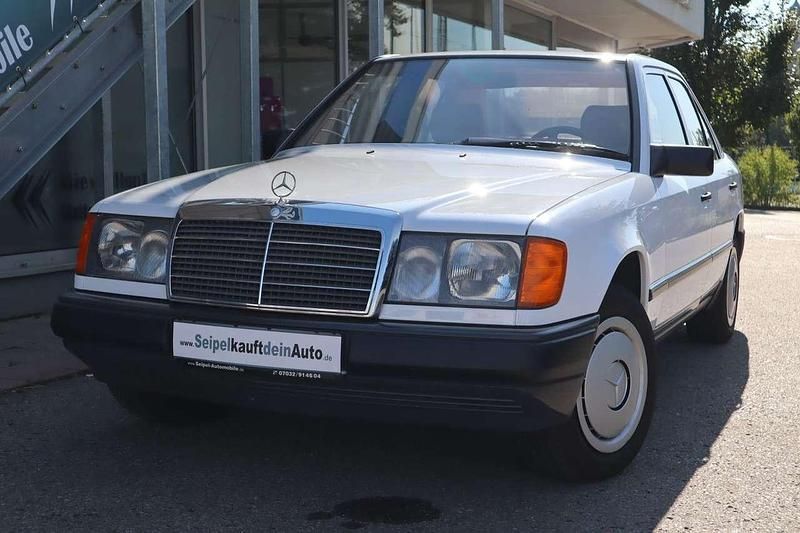 Gebraucht Mercedes 300 109 PS (80 kW) 1987 Weiss Limousine