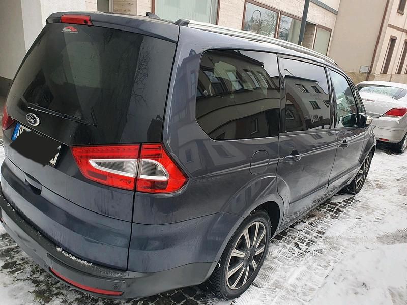 Gebraucht Ford Galaxy 163 PS (119 kW) 2014 Grau Van / Kleinbus