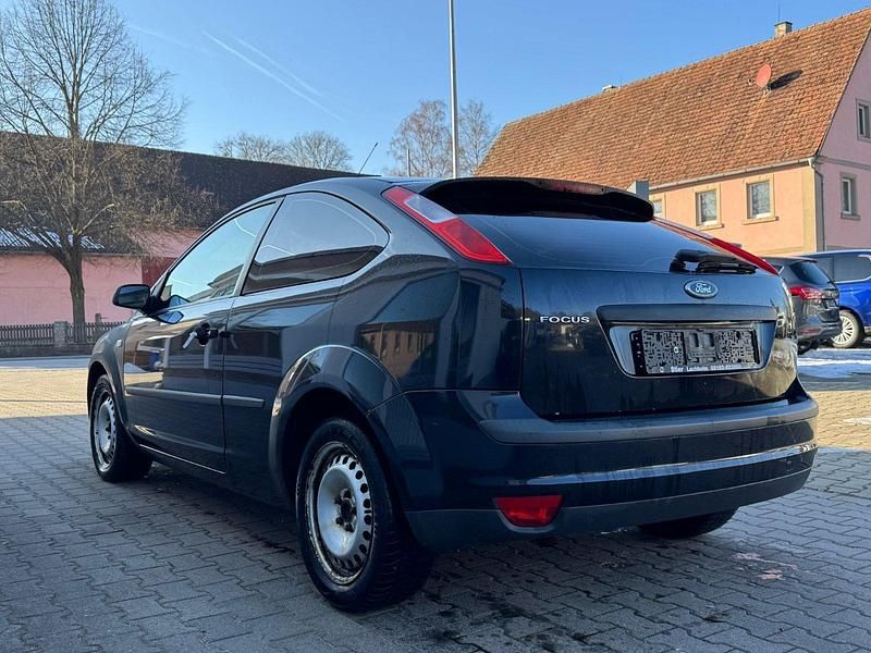 Gebraucht Ford Focus Trend 145 PS (106 kW) 2005 Schwarz Kleinwagen