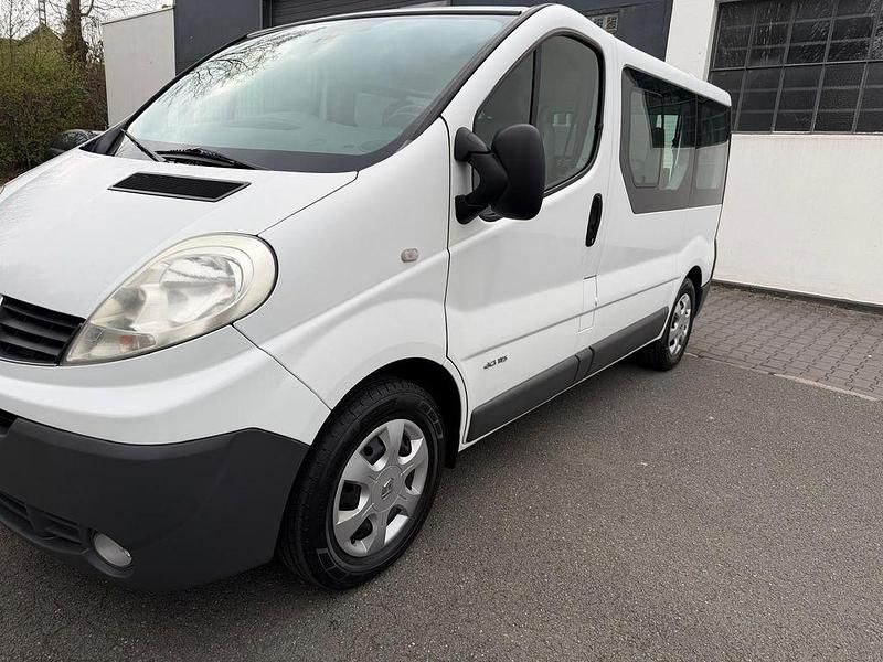 Gebraucht Renault Trafic 114 PS (83 kW) 2014 Weiß Van / Kleinbus