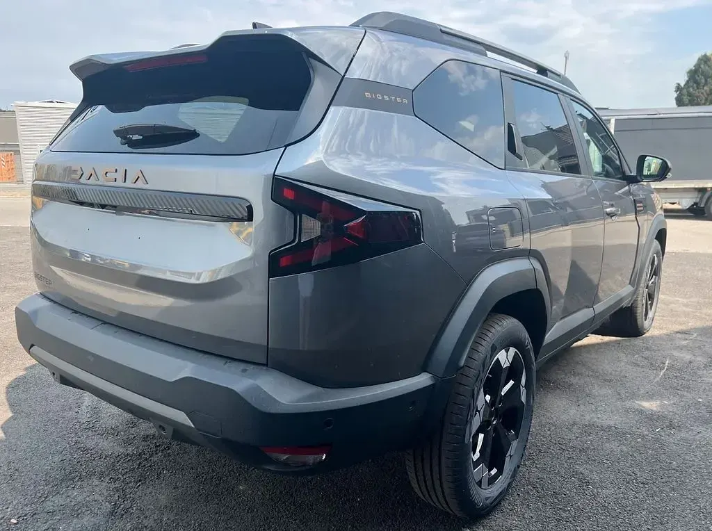 Neu Dacia Bigster Extreme 140 PS (102 kW) 2026 Grau SUV