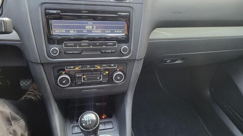 Gebraucht VW Golf VII Match 86 PS (63 kW) 2012 Blau Limousine