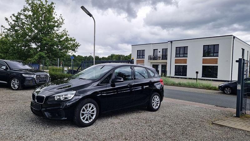 Schwarz Gebraucht 2015 BMW 214 Active Tourer Basis Van / Kleinbus | 9.500 € - Bild 1/4