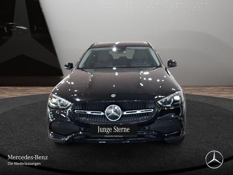 Gebraucht Mercedes C220 Night 200 PS (147 kW) 2023 Schwarz Limousine