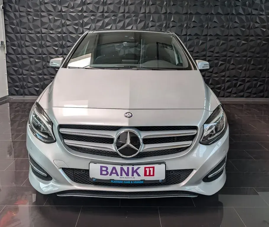 Gebraucht Mercedes B220 184 PS (135 kW) 2017 Silber Kleinwagen