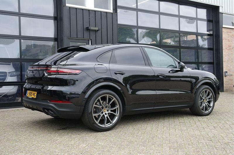 Gebraucht Porsche Cayenne Sport 441 PS (324 kW) 2019 Schwarz SUV