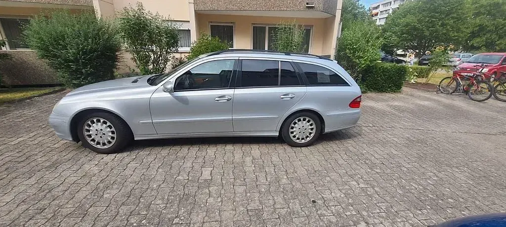 Gebraucht Mercedes E200 Elegance 184 PS (135 kW) 2008 Silber Limousine