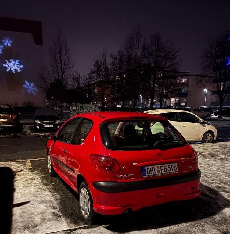 Gebraucht Peugeot 206 75 PS (55 kW) 2008 Schwarz Limousine