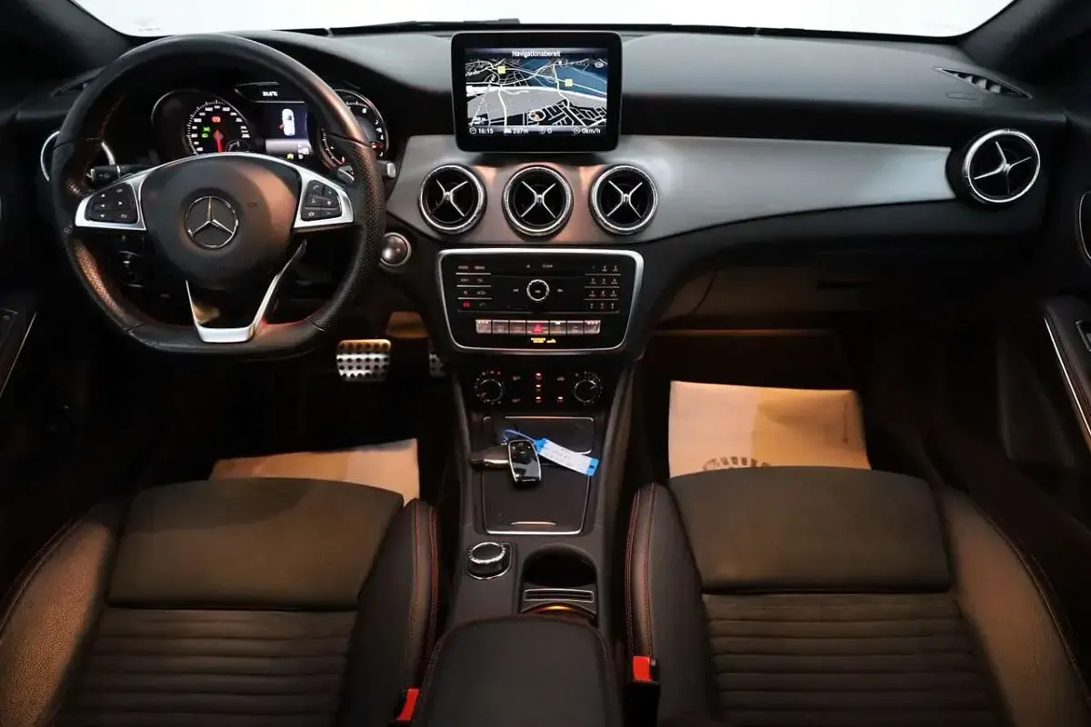 Gebraucht Mercedes CLA200 156 PS (114 kW) 2018 Kosmosschwarz Coupé