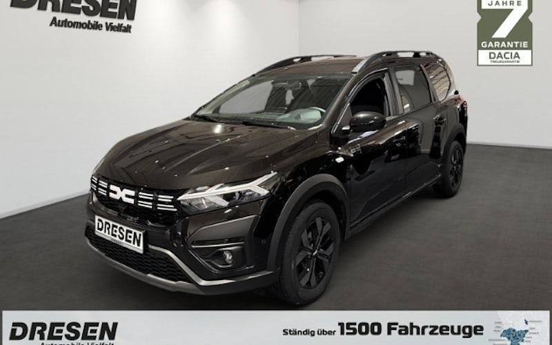 Schwarz Neu 2025 Dacia Jogger Expression Kombi | 20.990 € (Guter Preis) - Bild 1/4