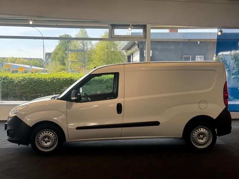 Second-hand Opel Combo 95 CP (69 kW) 2018 Alb Monovolum