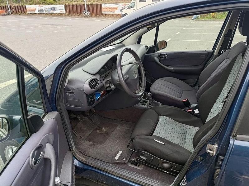 Gebraucht Mercedes A160 Classic 102 PS (75 kW) 2002 Blau Van / Kleinbus