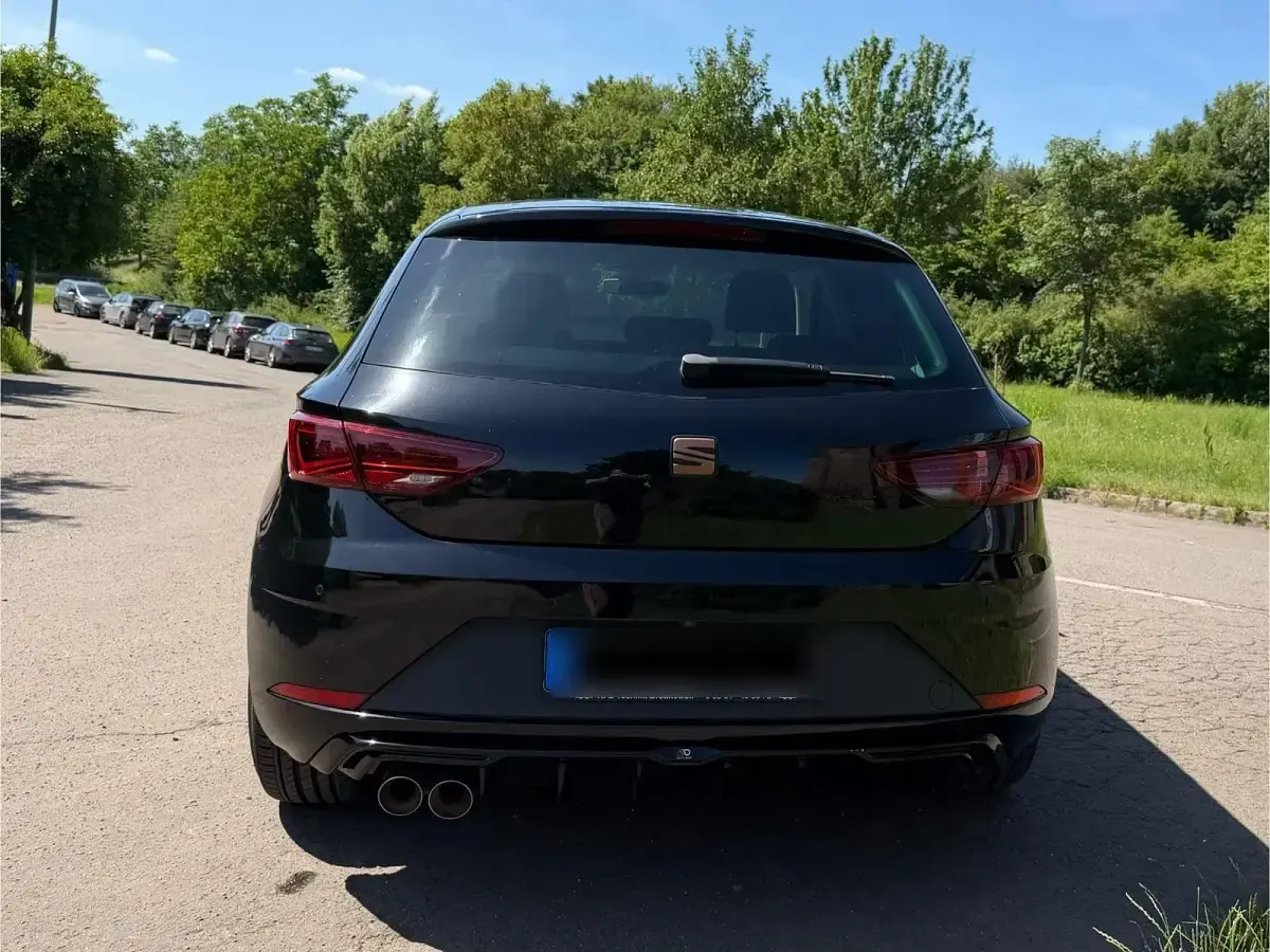 Gebraucht Seat Leon FR 150 PS (110 kW) 2019 Schwarz Limousine