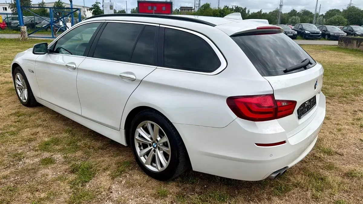 Gebraucht BMW 520 Comfort Edition 184 PS (135 kW) 2013 Weiß Kombi