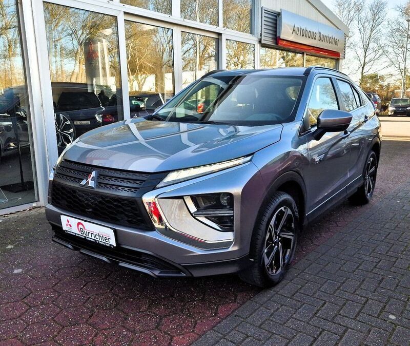 Grau Gebraucht 2021 Mitsubishi Eclipse Cross SUV | 22.480 € (Guter Preis) - Bild 1/4