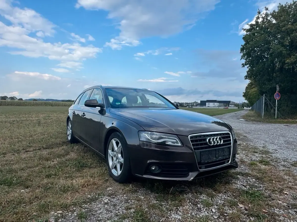 Gebraucht Audi A4 120 PS (88 kW) 2011 Braun Kombi
