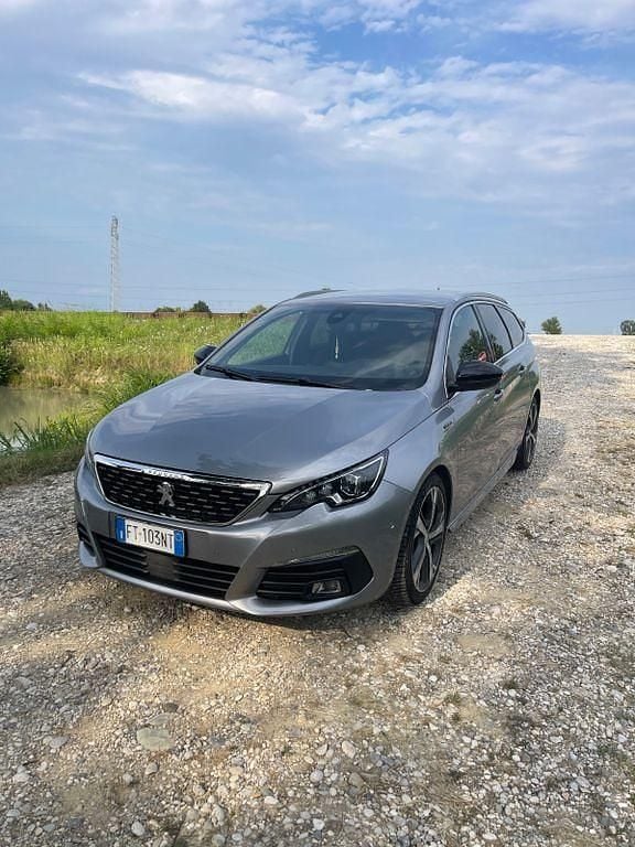 Grau Gebraucht 2019 Peugeot 308 GT-line Kombi | 8.300 € (Fairer Preis) - Bild 1/4