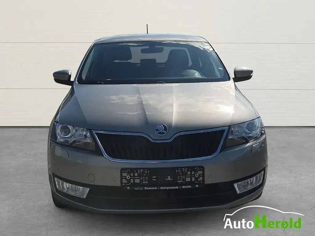 Gebraucht Skoda Rapid 125 PS (91 kW) 2017 Beige Kleinwagen